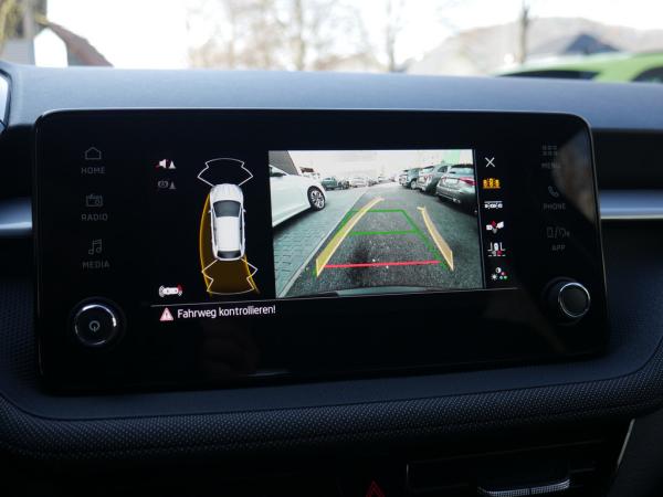 Skoda Fabia 1.0 TSI Tour KLIMA PDC SHZ KAMERA LED *979*