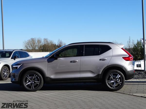 Volvo XC40 B4 Plus Dark