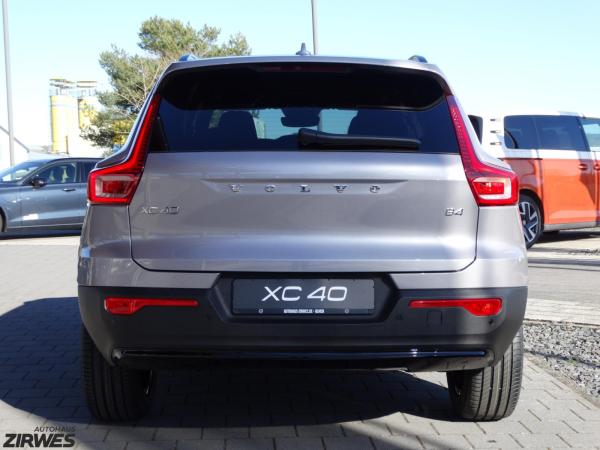 Volvo XC40 B4 Plus Dark