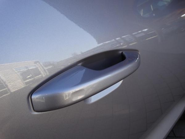 Volvo XC40 B4 Plus Dark