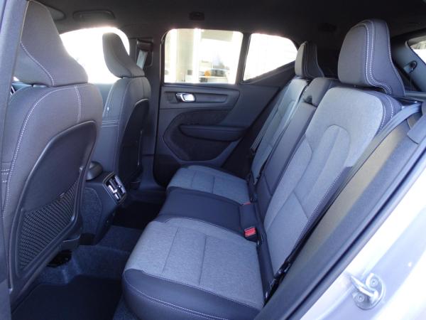 Volvo XC40 B4 Plus Dark