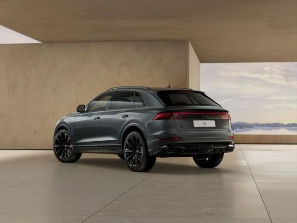 Audi Q8 SUV TFSI e qu. S line*MATRIX*WR*AHK*5Sitze*23