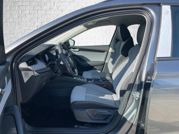 Skoda Octavia Combi Balance 2.0 TDI DSG/AHK/NAVI/LED/