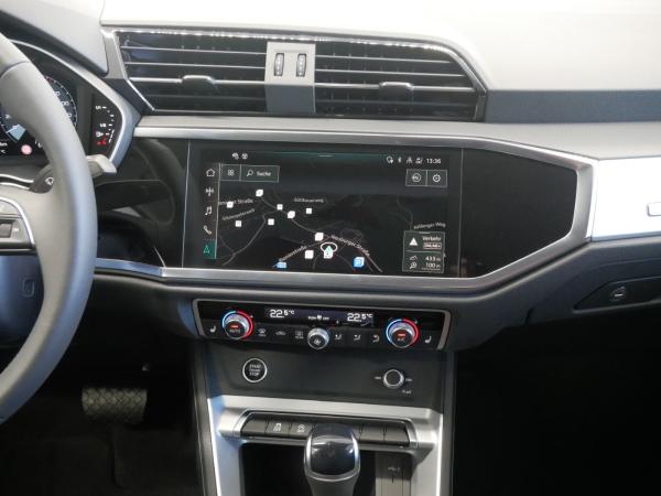 Audi Q3 35 TFSI S tro. advanced LED AHK virt. Cock.