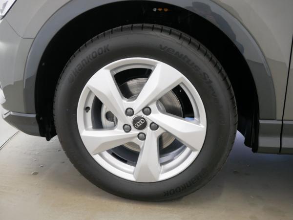 Audi Q3 35 TFSI S tro. advanced LED AHK virt. Cock.