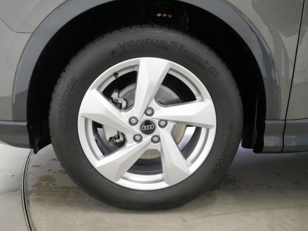 Audi Q3 35 TFSI S tro. advanced LED AHK virt. Cock.