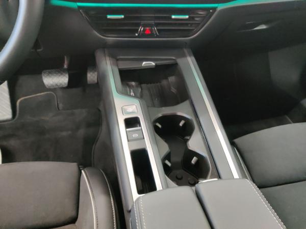 Volkswagen Passat Variant Business 1.5 eHybrid AHK/HuD/Navi