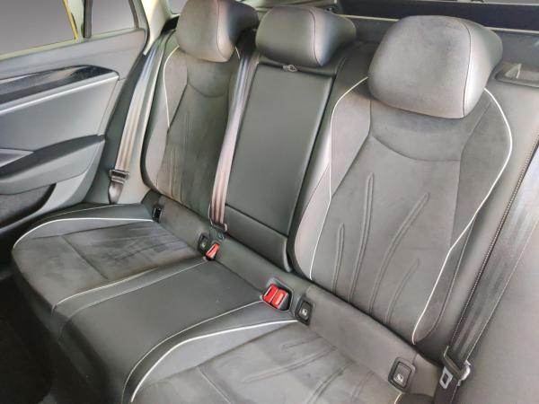 Volkswagen Passat Variant Business 1.5 eHybrid AHK/HuD/Navi