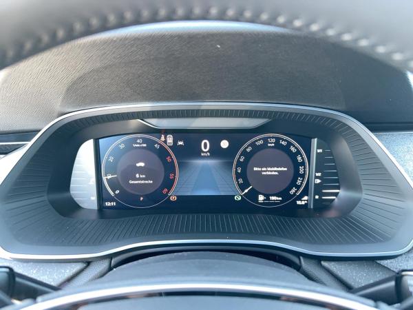 Skoda Octavia Combi 2.0 TDI ACC MATRIX 360° KAMERA AHK *GEWERBE+Eroberung*