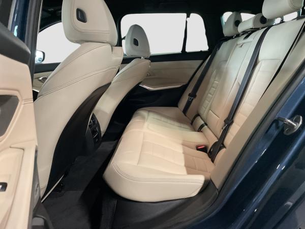 BMW 330 e Touring M Sport AHK Driv.Assist.Prof LED **inkl. Winterrräder**