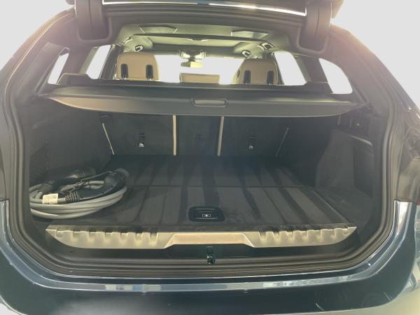 BMW 330 e Touring M Sport AHK Driv.Assist.Prof LED **inkl. Winterrräder**