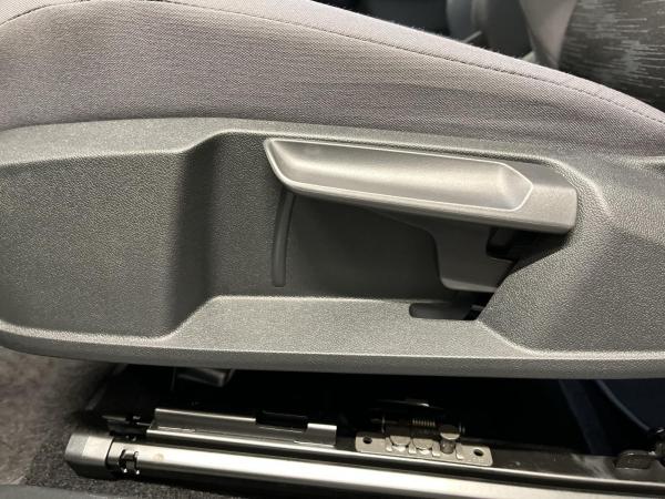 Volkswagen ID.4 Pure Automatik 2xKlima ACC AUT Akustikglas