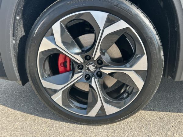 Skoda Kodiaq 2.0 TSI 4x4 RS,AHK,Pano, 20'', Matrix LED