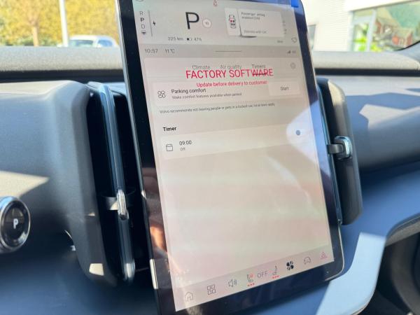 Volvo EX30 Single Motor Extended Range PLUS - Black Edition - Sofort lieferbar!