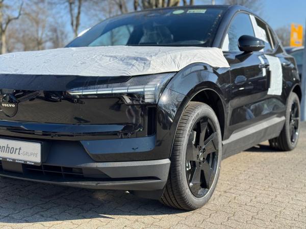 Volvo EX30 Single Motor Extended Range PLUS - Black Edition - Sofort lieferbar!