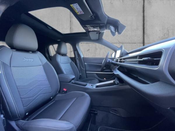 Jeep Avenger SUMMIT MHEV PANORAMA+CARLAY+SHZ+PDC+NAVI