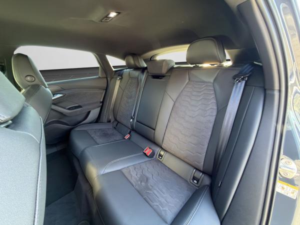 Audi A6 e-tron Sportback | Head-up-Display / Augmented Reality / Anhängerkupplung