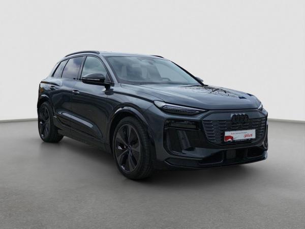 Audi SQ6 e-tron 5JGar LM21 #black MMI&Tech pro S-Sitz Pano B&O