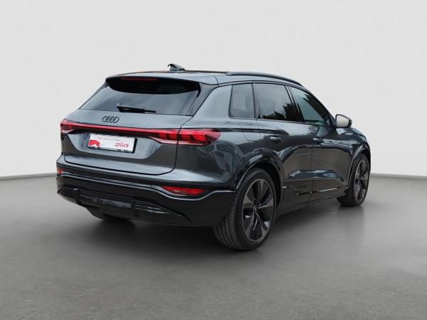 Audi SQ6 e-tron 5JGar LM21 #black MMI&Tech pro S-Sitz Pano B&O