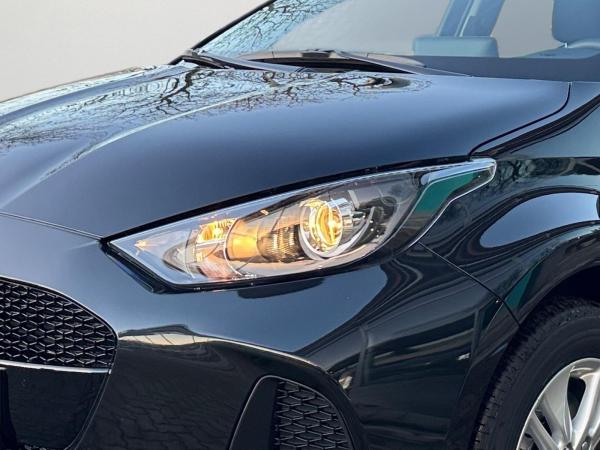 Mazda 2 Hybrid Centre-Line / AKTION