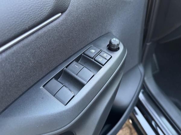 Mazda 2 Hybrid Centre-Line / AKTION