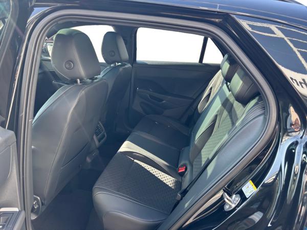 Volkswagen T-Roc R-Line 1,5l eTSI 110kW DSG BLACK STYLE