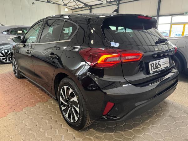 Ford Focus Titanium Edition + Rückfahrkamera+Pano+Navi+LED+Tempomat-adaptiv+Klimaautomatik+Sitzheizung