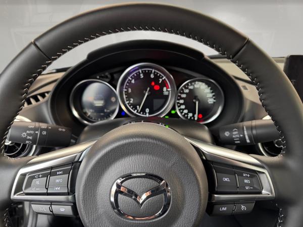 Mazda MX-5 Roadster SKYACTIV G 132 Exclusive-Line