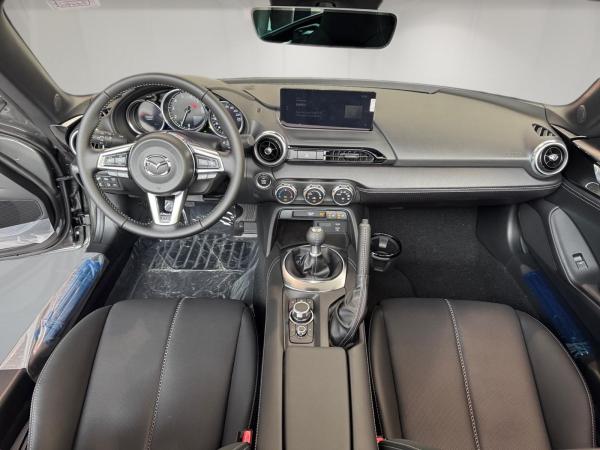 Mazda MX-5 Roadster SKYACTIV G 132 Exclusive-Line