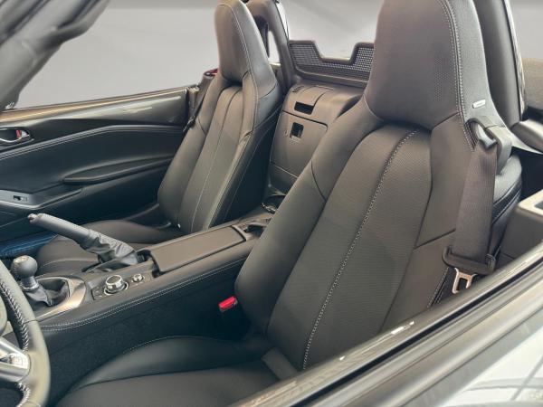 Mazda MX-5 Roadster SKYACTIV G 132 Exclusive-Line