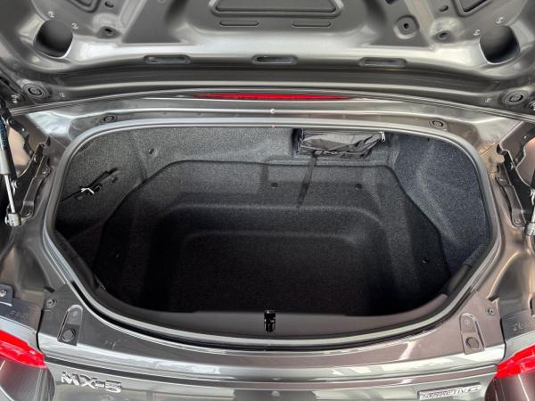 Mazda MX-5 Roadster SKYACTIV G 132 Exclusive-Line