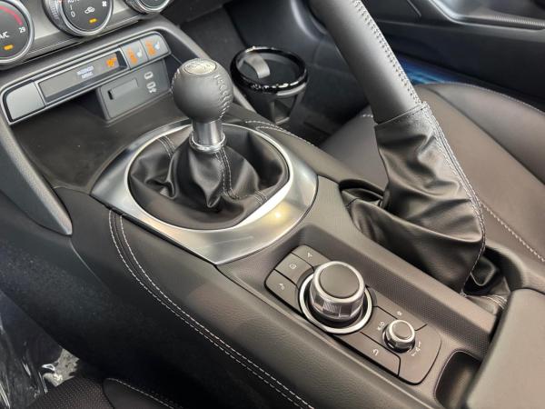 Mazda MX-5 Roadster SKYACTIV G 132 Exclusive-Line