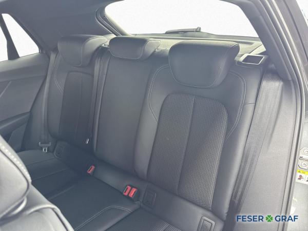 Audi Q2 2x Sline S tronic Navi RFK Optikpaket schwarz