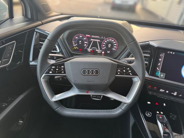 Audi Q4 e-tron Sportback 45 *WINTERRÄDER* 2x S line 360° HUD ACC