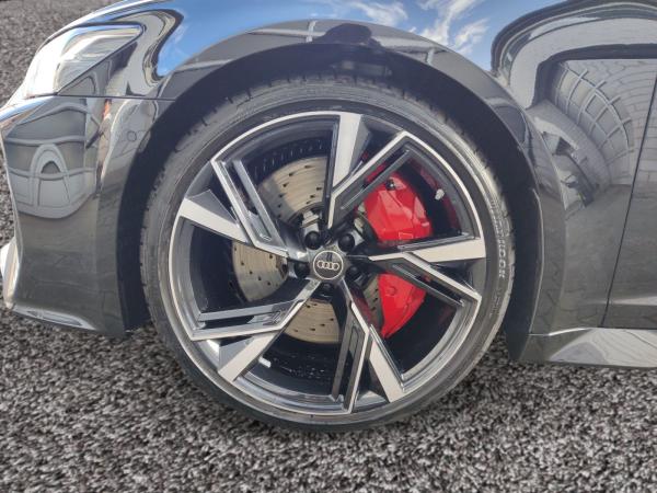 Audi RS6 Avant performance 4.0 TFSI RS-Abgas Matrix