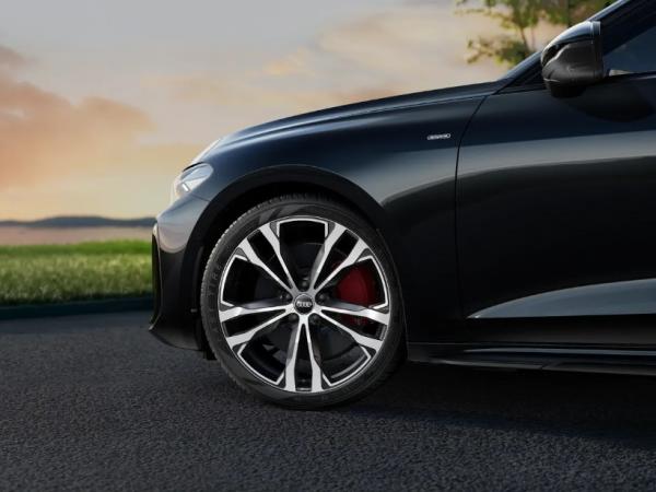 Audi A5 Avant TFSI e-Hybird quattro S tronic   ⇒ LF 0,78   ⇒ S-Line   ⇒ AHK   ⇒ Tech-Plus-Paket   ⇒ 20"