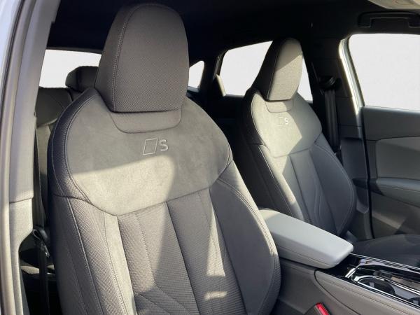 Audi Q3 Sportback TDI S tronic Audi Q3 Sportback TDI S tronic