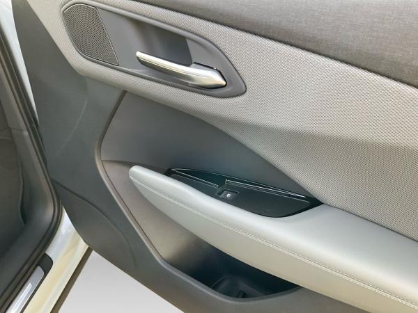 Audi Q3 Sportback TDI S tronic Audi Q3 Sportback TDI S tronic