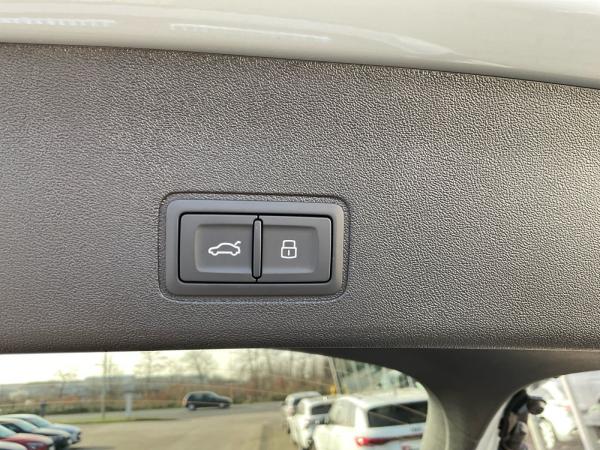 Audi Q3 Sportback TDI S tronic Audi Q3 Sportback TDI S tronic