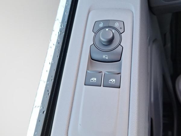 Volkswagen Transporter T7KR 2.0TDI AG8