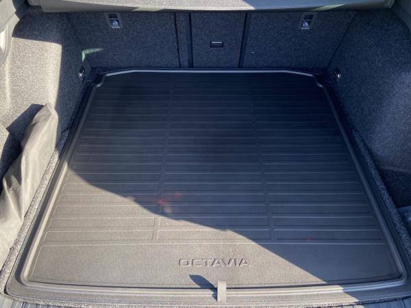 Skoda Octavia Combi Sportline 1,5 TSI DSG *KAMERA*SHZ*