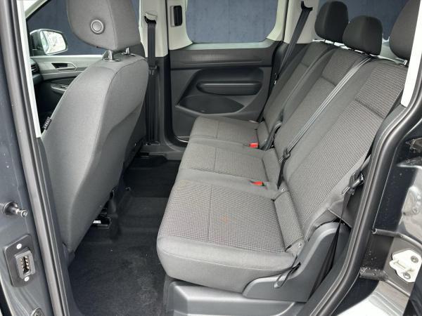 Volkswagen Caddy 1.5 TSI DSG AHK ACC KLIMA KAMERA CARPLAY