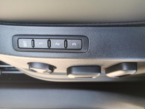 Cupra Ateca VZ 4Drive AAC ACC 360°Kamera AHK SHZ Pano-/Schiebedach