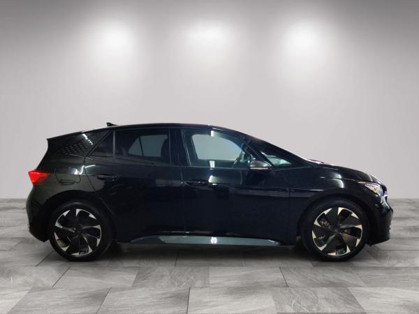 Cupra Born eBoost 77kWh/LED/ACC/Navi/Sitzhz/Wärmepumpe