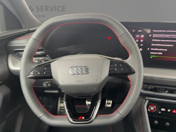 Audi Q5 SUV e-hybrid quattro S tronic Audi Q5 SUV e-hybrid quattro S tronic