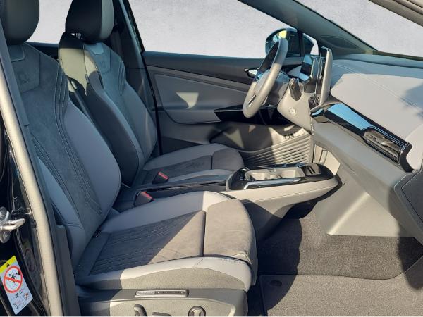 Volkswagen ID.4 Pro Black Edition *AHK*IQ-Light*Massage*