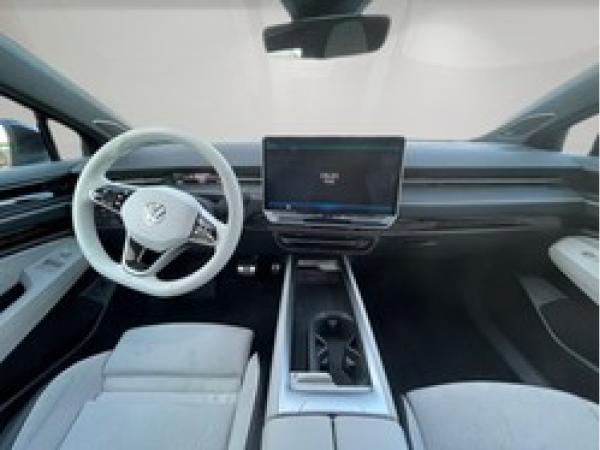 Volkswagen ID.7 Tourer Pro S 210 kW - Pano HUD IQ.Drive Matrix-LED Navi AHK Area View Wärmepumpe LM Massage SHZ PDC