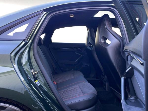 Audi RS3 RS 3 Limousine Audi exclusive-Oakgrün Metallic *SOFORT VERFÜGBAR*