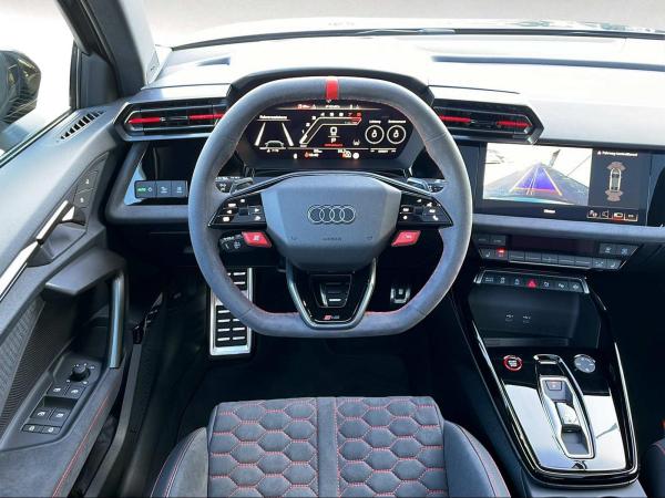 Audi RS3 RS 3 Limousine Audi exclusive-Oakgrün Metallic *SOFORT VERFÜGBAR*