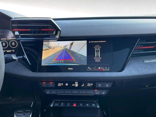 Audi RS3 RS 3 Limousine Audi exclusive-Oakgrün Metallic *SOFORT VERFÜGBAR*